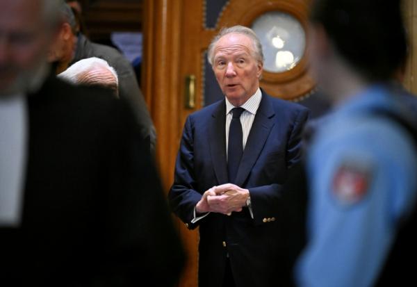 L'ex-ministre de l'Intérieur Brice Hortefeux le 16 mars 2026 au procès en appel de Nicolas Sarkozy dans l'affaire du financement libyen, à Paris 