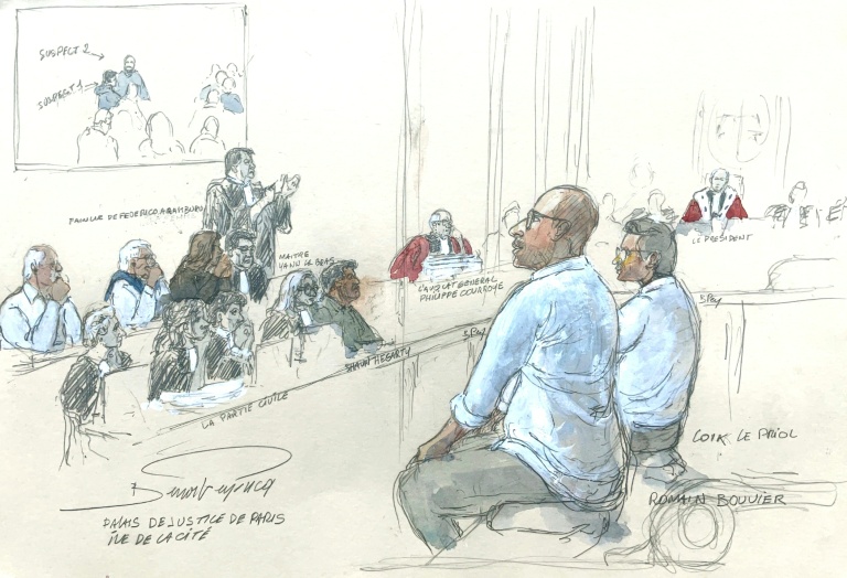 Croquis d'audience du 9 septembre 2026 montrant les militants d'extrême droite Loik Le Priol (2e d) et Romain Bouvier (3e d), au troisième jour de leur procès devant la cour d'assises de Paris pour le meurtre en 2022 du rugbyman international argentin Federico Martin Aramburu