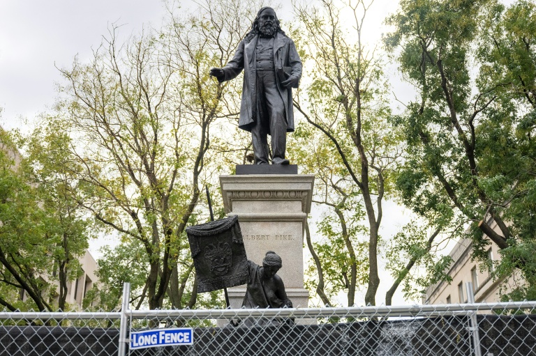 La statue du général confédéré Albert Pike à Washington, le 28 octobre 2025