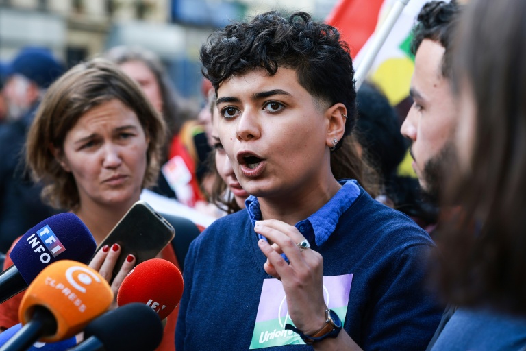Sabrine Kharbach, porte-parole de l'Union étudiante, lors d'une manifestation à Paris, le 6 octobre 2026