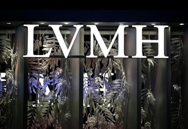 Rachat de Challenges par LVMH: syndicats et RSF en appellent au Conseil d'Etat 