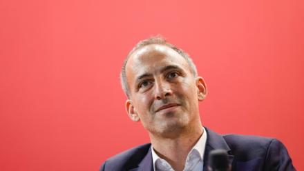 L'eurodéputé et leader de Place publique Raphaël Glucksmann, à Pontoise (Val-d'Oise), le 16 novembre 2025