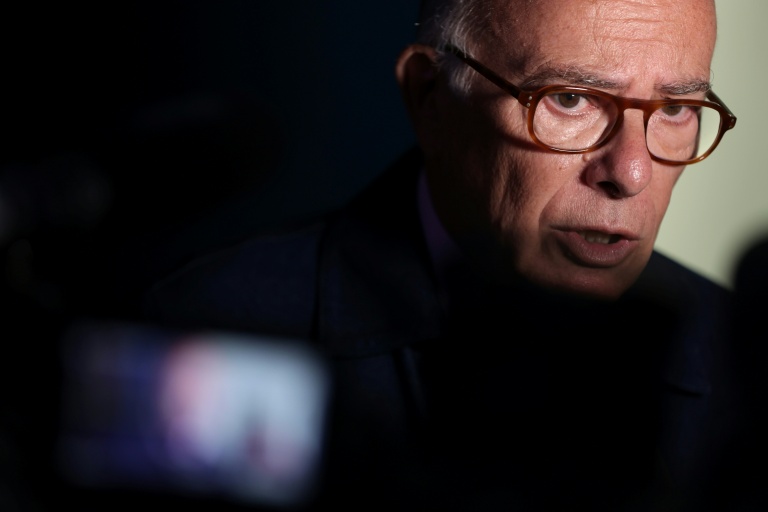 L'ex-Premier ministre français Bernard Cazeneuve en conférence de presse à Sens, dans l'Yonne, le 29 août 2026
