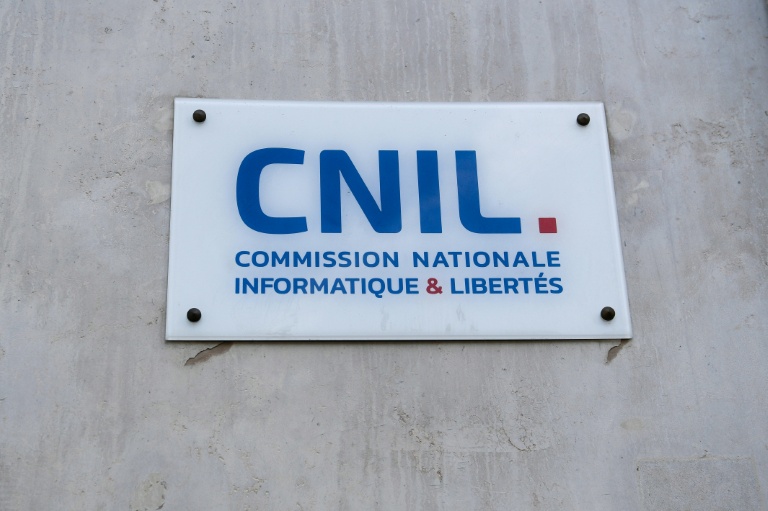 Une nouvelle application a été lancée mardi par l'autorité de protection des données, la Cnil, pour aider les 10-15 ans à se protéger sur les réseaux sociaux