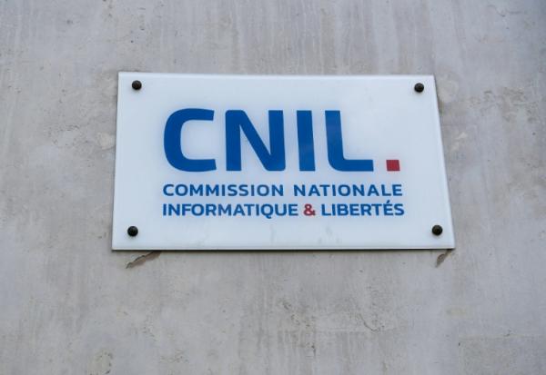 Une nouvelle application a été lancée mardi par l'autorité de protection des données, la Cnil, pour aider les 10-15 ans à se protéger sur les réseaux sociaux