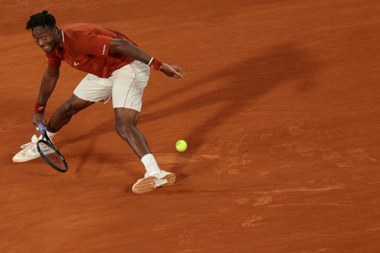 Gaël Monfils dans ses oeuvres lors du dernier tournoi de Roland-Garros le 29 mai 2025 