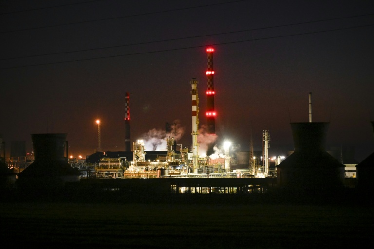 La raffinerie Neftohim le 14 novembre 2025 à Bourgas en Bulgarie, propriété du groupe russe Lukoil contre lequel les Etats-Unis ont annoncé des sanctions