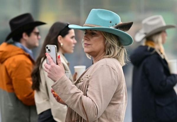 Une fan de musique country participe au festival Country to Country (C2C), le 13 mars 2026 à Londres