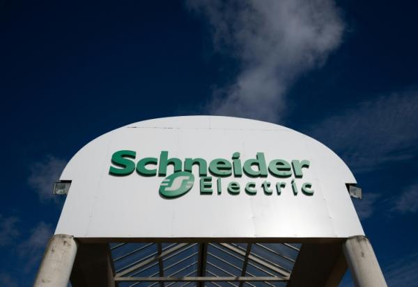 Le géant français Schneider Electric va racheter l'américain PTC, concepteur de logiciels basé à Boston