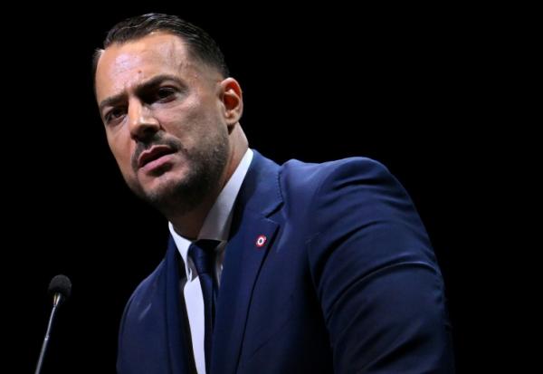 Le député et candidat LFI aux municipales Sébastien Deloglu lors d'un meeting le 6 décembre 2025 à Marseille