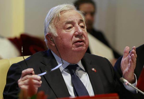 Le président du Sénat Gérard Larcher le 29 janvier 2026 à Rabat, au Maroc