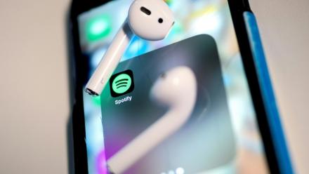 Le géant suédois de la musique en ligne Spotify a enregistré une hausse de 11% sur un an du nombre de ses utilisateurs actifs au quatrième trimestre 2025