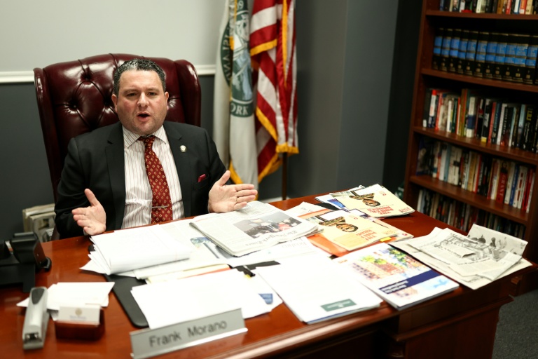 Frank Morano, élu du 51e district de New York au Conseil municipal de la ville, dans son bureau de Staten Island, le 23 janvier 2026