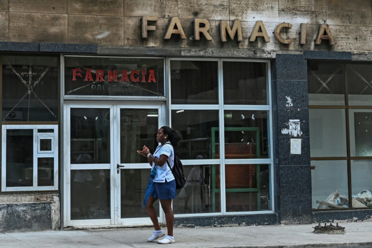 Cuba, en proie à une sévère crise économique et mis sous pression par Washington, a annoncé le 29 juillet 2026 l'ouverture de nombreux secteurs de son économie aux acteurs privés, notamment les pharmacies