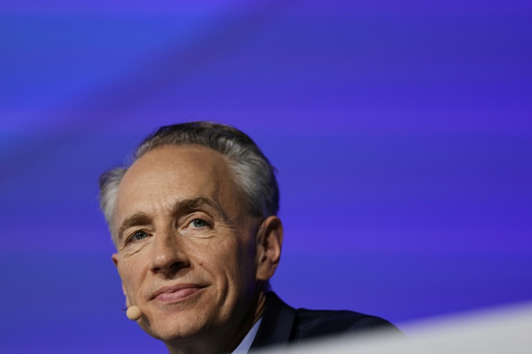 Thomas Buberl, PDG d'Axa, lors de l'assemblée générale de la multinationale française d'assurances à Paris, le 30 avril 2026