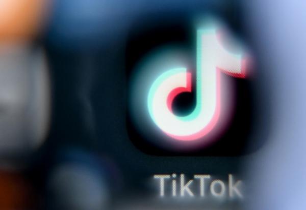 Seize familles ont demandé que l'enquête à Paris sur TikTok soit étendue, elles accusent  le réseau social d'instrumentaliser "la vulnérabilité des mineurs" en les rendant addicts à des "contenus morbides" pour "maximiser leur temps" sur sa plateforme