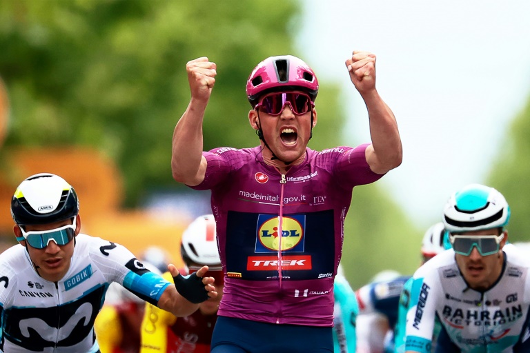 Le Danois Mads Pedersen, vainqueur de la 3e étape du Giro, le 11 mai 2025 à Vlore en Albanie