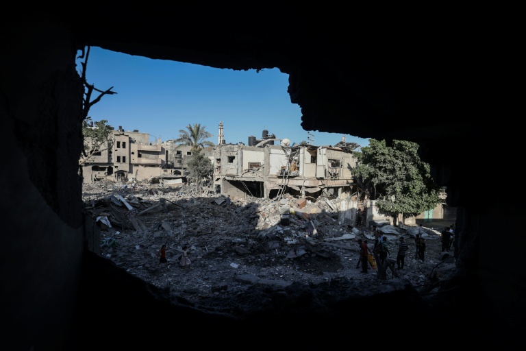Des immeubles détruits par des bombardements israéliens à Deir al-Balah, dans le centre de la bande de Gaza, le 29 juillet 2026
