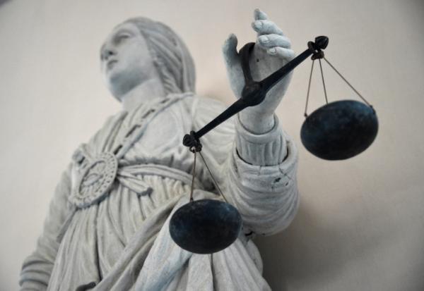 Trois ans de prison avec incarcération immédiate ont été requis à l'encontre du détenu et créateur du groupe Telegram "Balance ta Balance", dans lequel étaient publiées des photos et des informations personnelles d'autres détenus ou d'anciens condamnés