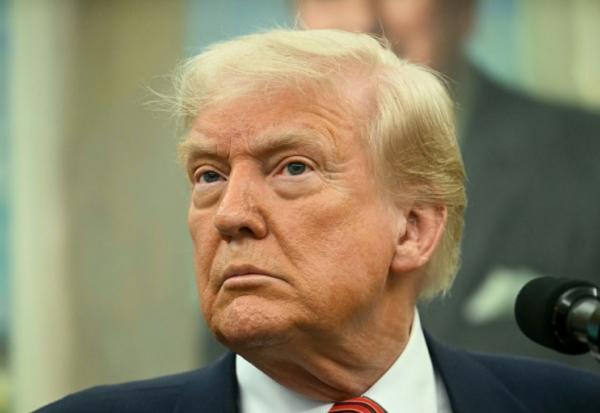 Le président américain Donald Trump s'exprime lors d'une cérémonie de prestation de serment à la Maison Blanche, à Washington, le 7 mai 2025