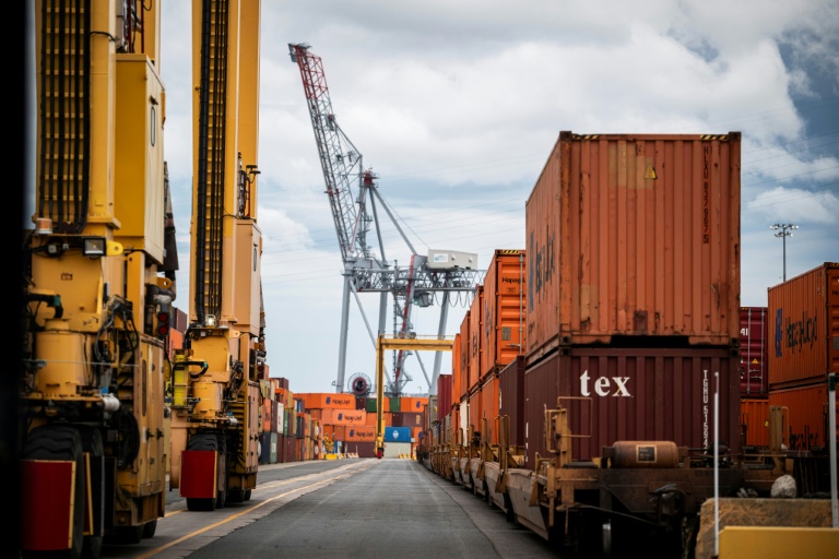 Des conteneurs dans le port de Montréal, le 23 août 2026