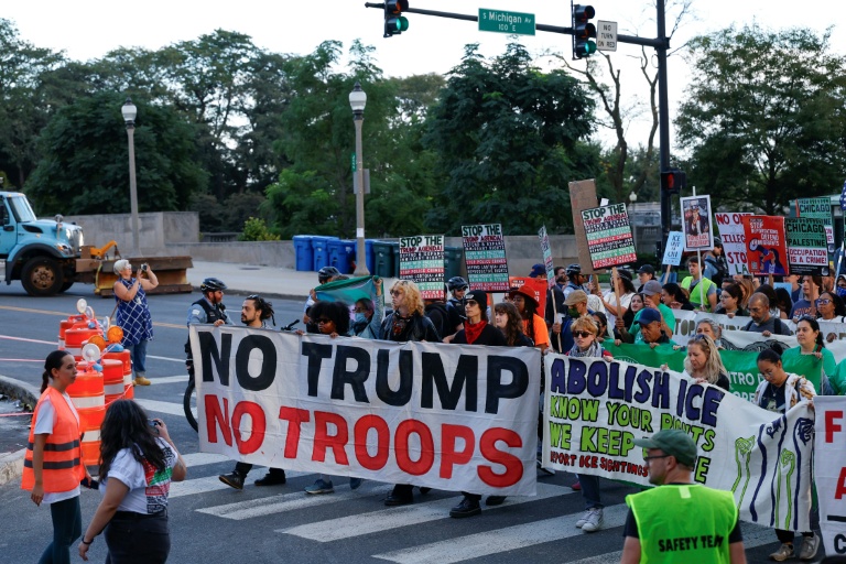 Une manifestation contre le déploiement de la Garde nationale à Chicago, dans l'Illinois, le 9 septembre 2025