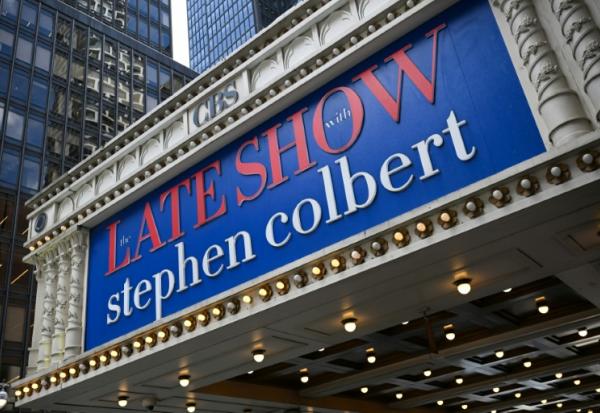 "The Late Show with Stephen Colbert" à l'affiche du Ed Sullivan Theater, où est produite l'émission de Colbert, le 18 juillet 2025 à New York