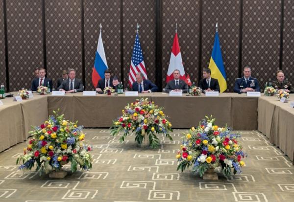 Photo diffusée par le bureau de presse du Conseil national de sécurité et de défense d'Ukraine (NSDC), le 17 février 2026, montrant la délégation américaine au premier jour du troisième cycle de pourparlers trilatéraux entre la Russie, l'Ukraine et les Etats-Unis à Genève