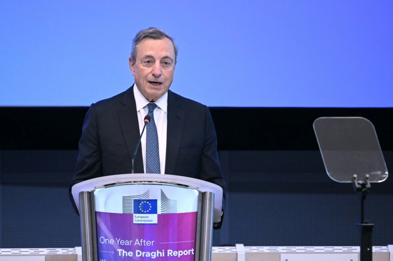L'ancien président de la Banque centrale européenne Mario Draghi prononce un discours à Bruxelles le 16 septembre 2025  