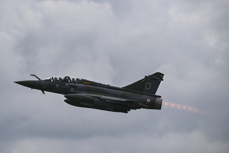 Un avion de chasse Mirage 2000D s'est écrasé près de Nancy, dans le nord-est de la France, au cours d'un vol d'entraînement, faisant au moins un mort dans l'équipage