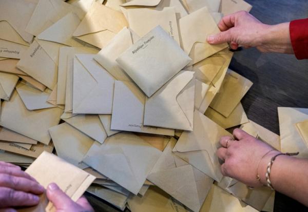 Le code électoral, qui bénéficie aux plus âgés en cas d'égalité des voix, passe mal à Val-de-Scie, ville de Seine-Maritime de 2.600 habitants, où cet improbable scénario s'est produit au 2e tour des municipales