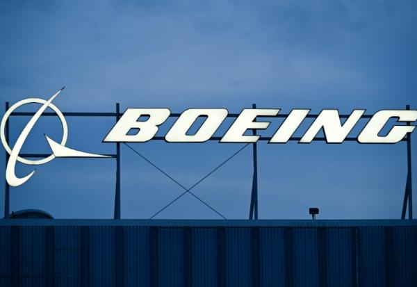 Logo de Boeing, le 18 janvier 2024 à El Segundo, en Californie