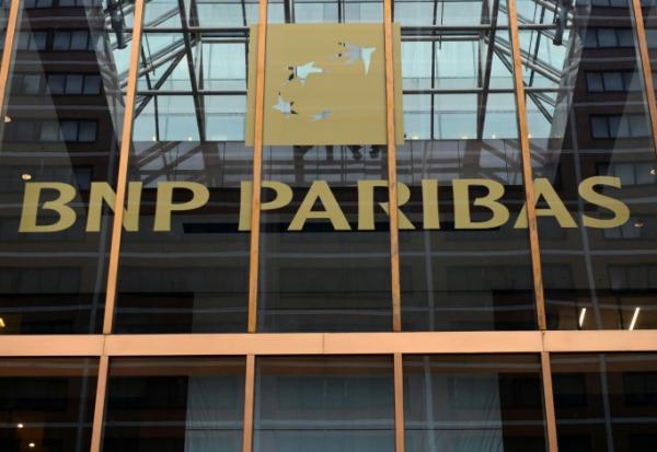 Le jury d'un tribunal civil fédéral de New York a commencé jeudi ses délibérations pour décider si le groupe bancaire français BNP Paribas a contribué à des exactions au Soudan, en facilitant des échanges commerciaux