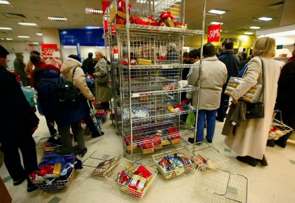 Un magasin Marks and Spencer, le  21 décembre 2001 à Paris