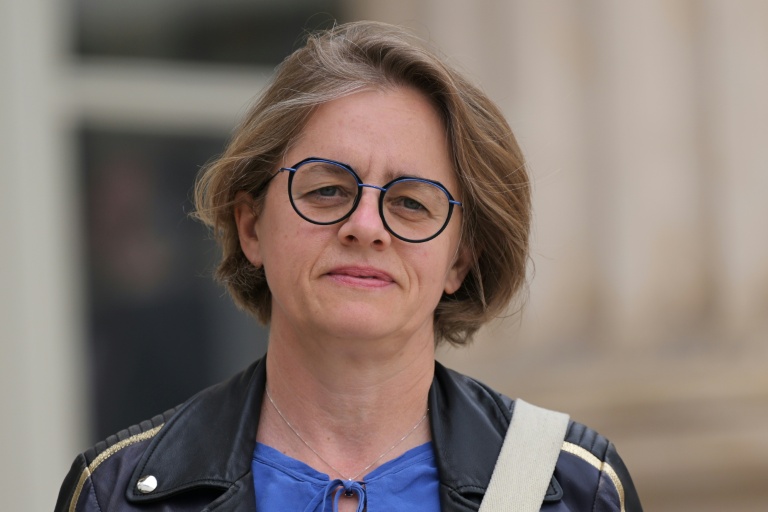 La députée socialiste Céline Thiébault-Martinez arrive à l'Assemblée nationale, à Paris, le 8 juillet 2024