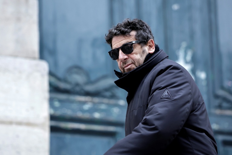 Le chanteur Patrick Bruel le 10 décembre 2024 à Paris