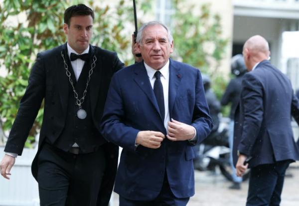 Le Premier ministre François Bayrou arrive à l'hôtel de Matignon, le 2 septembre 2025, à Paris