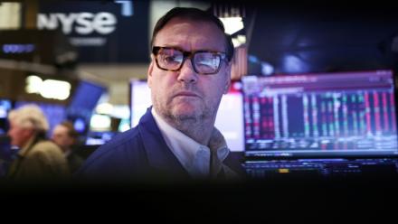 Un opérateur à la Bourse de New York, le 14 novembre 2025