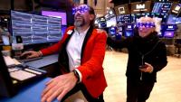 Des opérateurs à la Bourse de New York le 31 décembre 2025