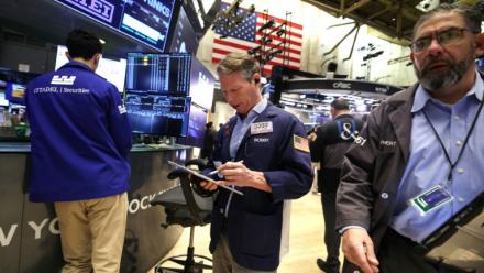 Des opérateurs à la Bourse de New York, le 12 mars 2026