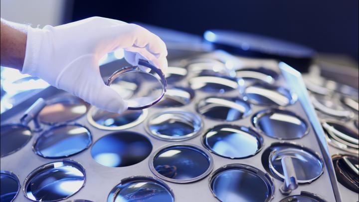 Danone, EssilorLuxottica, Fnac-Darty...l'agenda société France du jour -