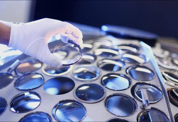 EssilorLuxottica acquiert RetinAI