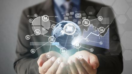 Intuit plus optimiste sur ses perspectives