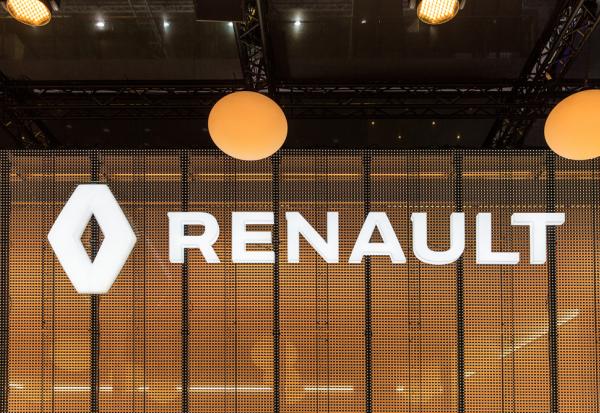 La valeur du jour à Paris - Renault lance sa coentreprise avec Geely spécialiste des moteurs thermiques
