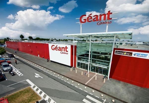 Casino : Cession de 90 magasins au Groupement Les Mousquetaires et à Auchan Retail France