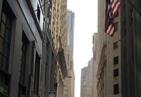 Clôture à Wall Street en ordre dispersé