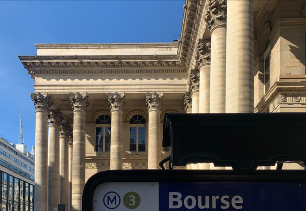 Clôture Paris : huit de hausse !