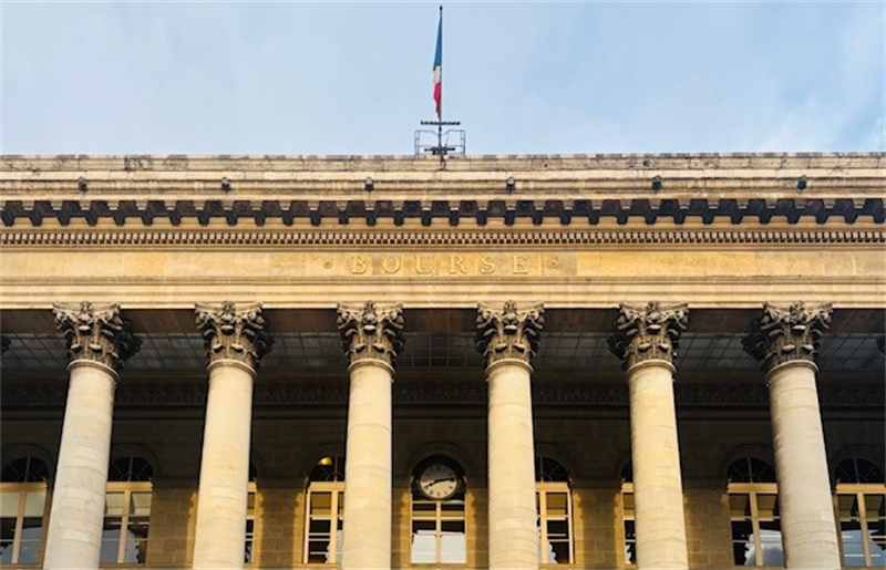 Clôture Paris : le CAC40 termine quasiment stable