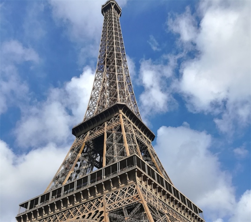 Compagnie Lebon : projet de cession de la participation minoritaire d'Esprit de France dans Madeleine Premier