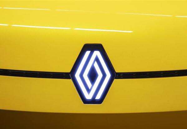 Les patrons de Stellantis et Renault demandent à Bruxelles d'agir le plus rapidement pour sauver le marché européen